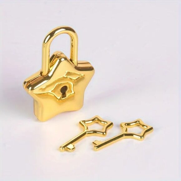 Gold Star-Shaped Lock with Keys - Picture 1 of 1
